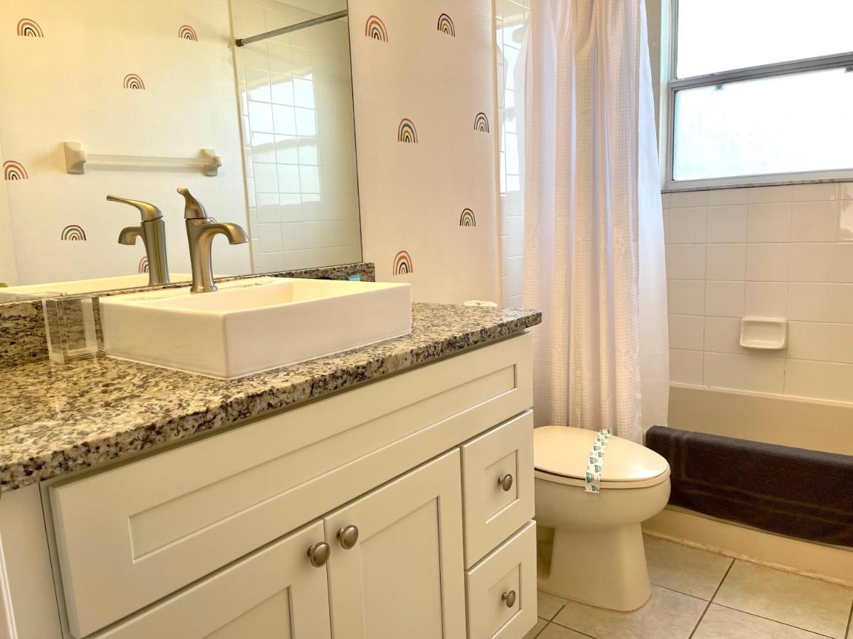 Dream With Hot Tub, Pool, Xbox, Games Room, Lakeview, 10 Min To Disney, Clubhouse